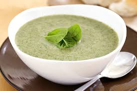Zupa brokułowa – sprawdź Ile kalorii w 100 gr + dietetyczny przepis